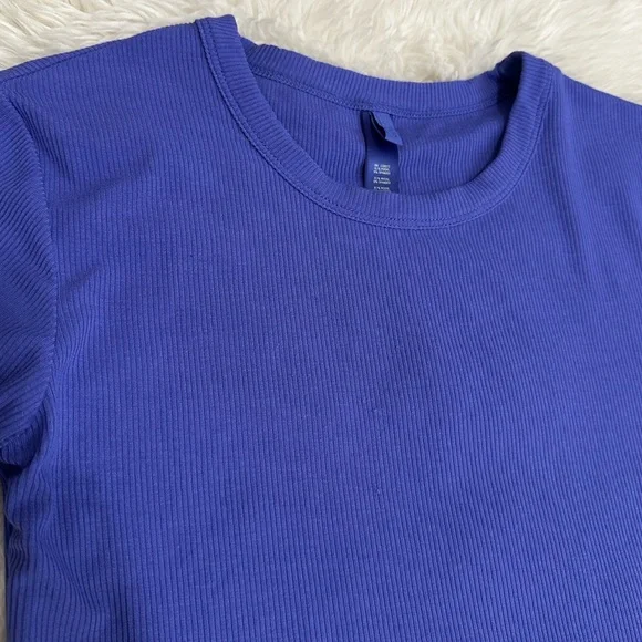 SKIMS Ribbed soft lounge set - Picture 5 of 8